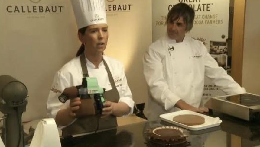 Barry Callebaut chocolate demonstration using the KREA sprayer